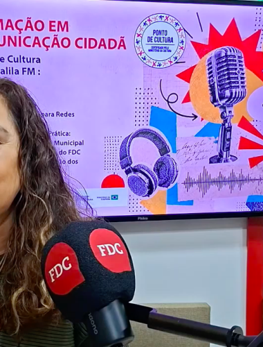 ALUNOS DA RÁDIO DALILA FM VISITAM O FDC PARA TER UM DIA COMO RADIALISTAS PROFISSIONAIS